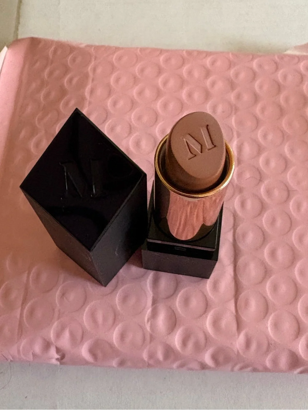 Morphe Commit Chai Latte Mega Matte / Warm Nude / Brown Nude Super Mat Lipstick